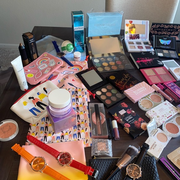 Makeup bundle - Picture 12 of 13